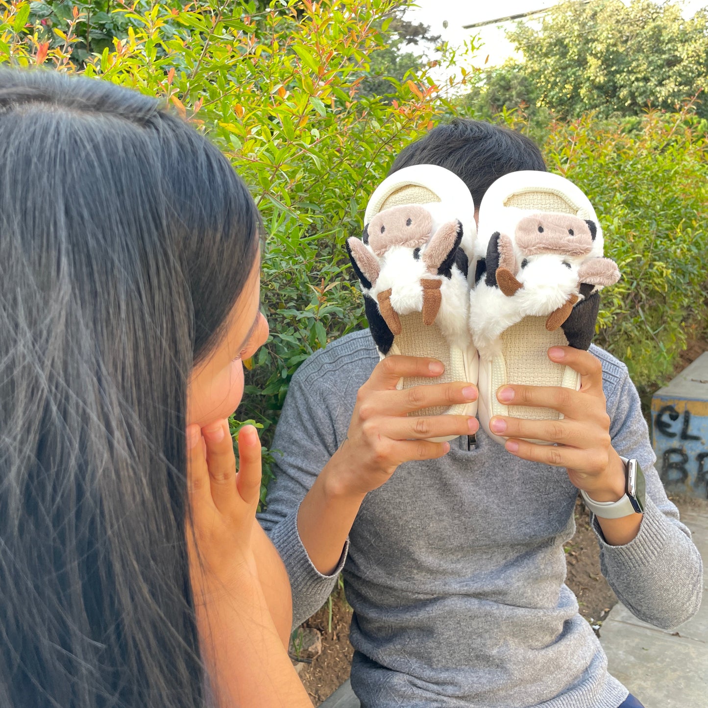 🐄 Pantuflas de Vaquita mas medias de regalo 🎁💖