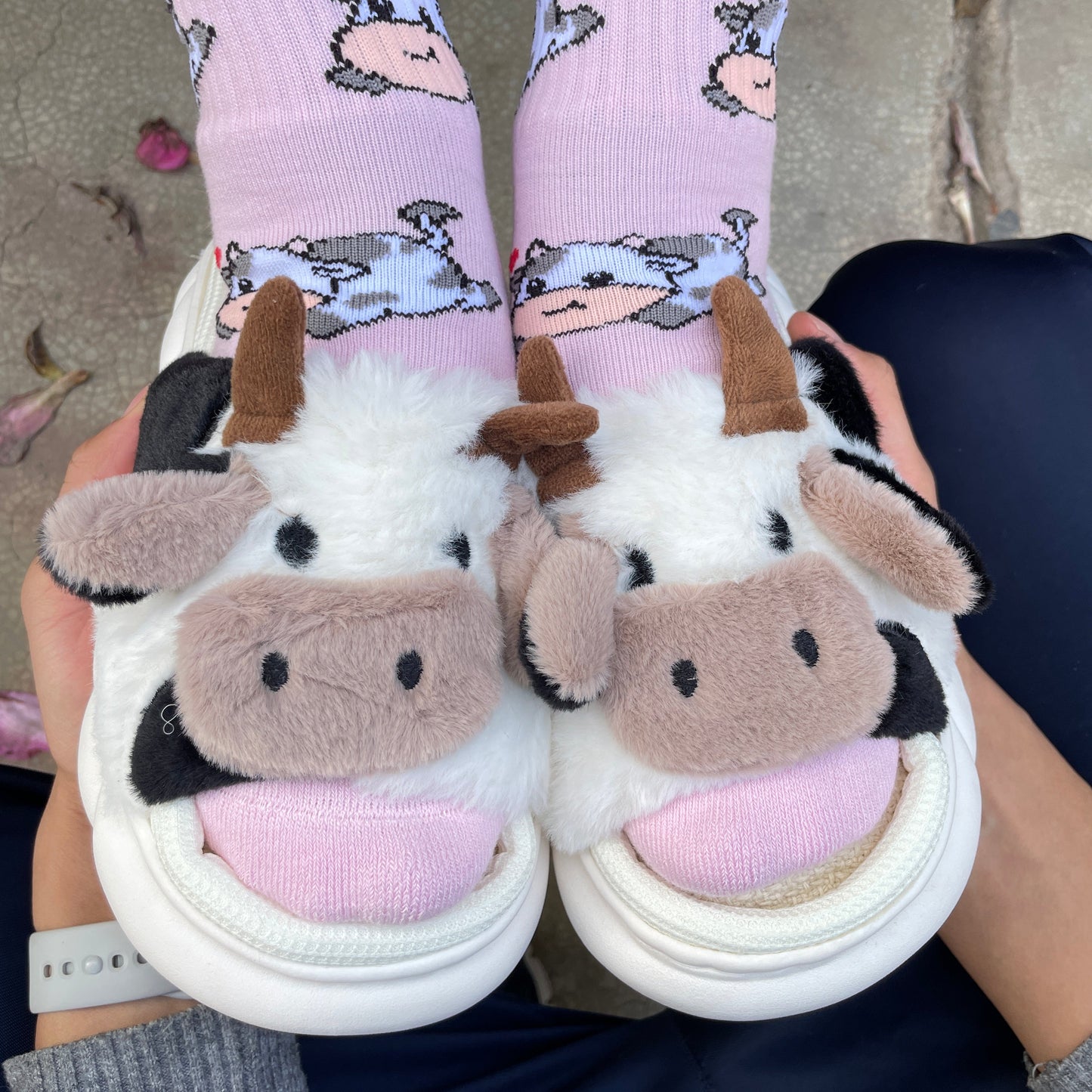 🐄 Pantuflas de Vaquita mas medias de regalo 🎁💖